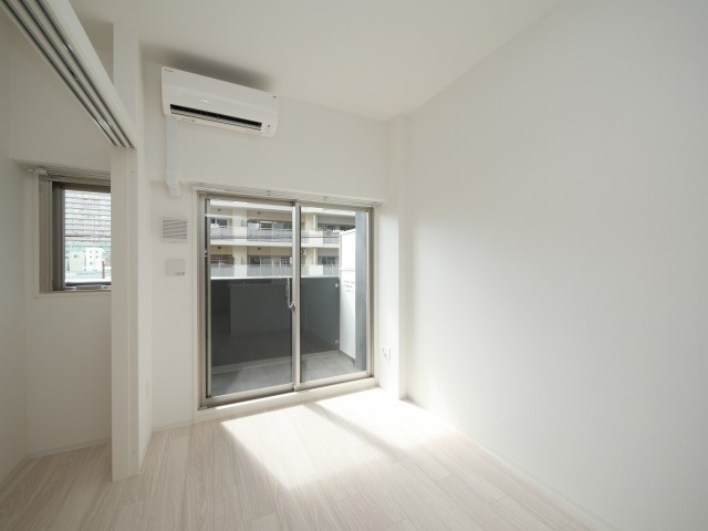 大阪市淀川区西宮原３丁目の賃貸マンションの居間・リビング