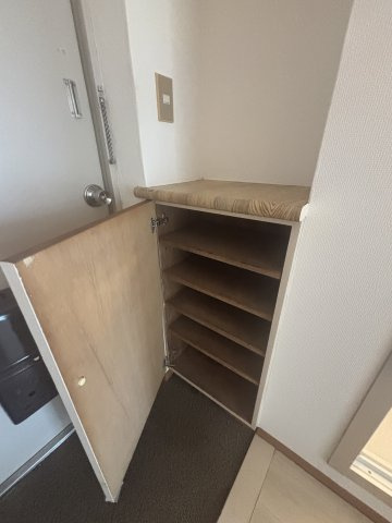 ヴィンテージ清瀬の玄関