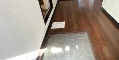長谷川ハイツの玄関