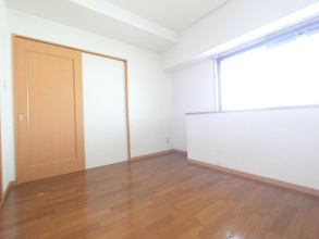 【寝室】