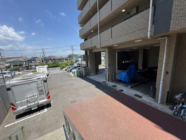 INSURANCE BLDG.XVIIの駐車場