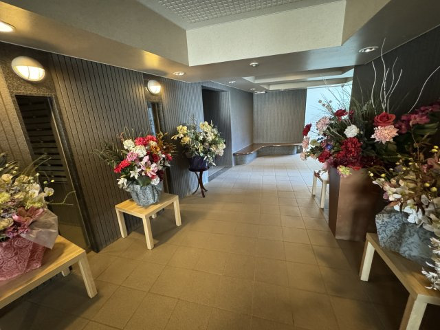 INSURANCE BLDG.XVIIのロビー