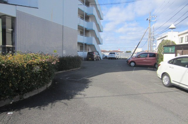 【駐車場】 | メイゾン山野