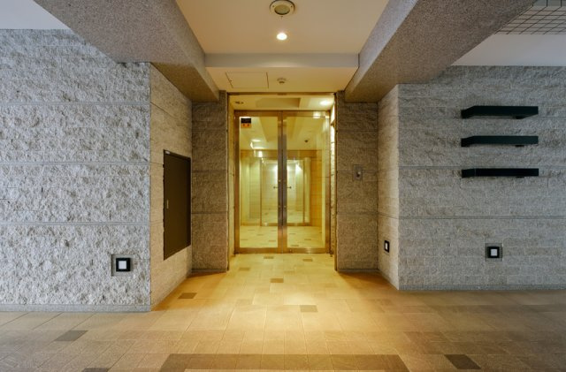 SYNEX 赤塚駅前のエントランス|建物の内部です