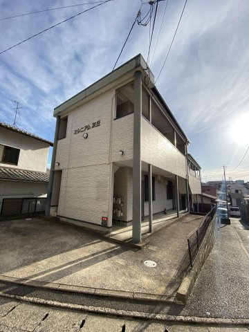 ミレニアム友丘の外観