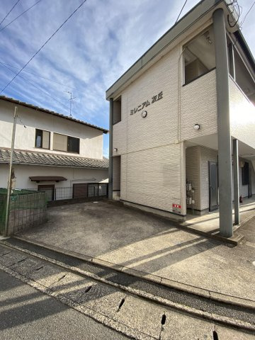ミレニアム友丘の外観