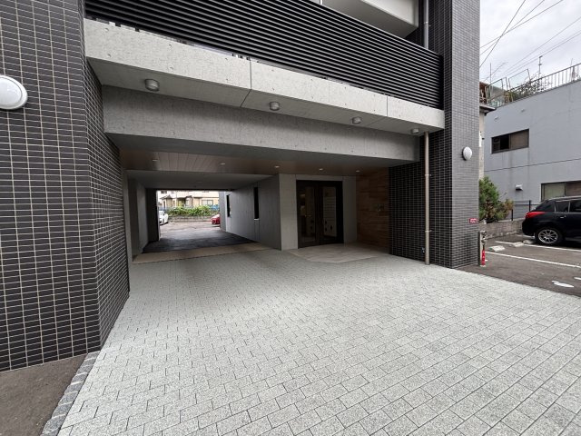 シェルグランデ原町本通のエントランス