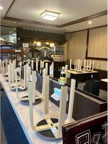 山内貸店舗のロビー