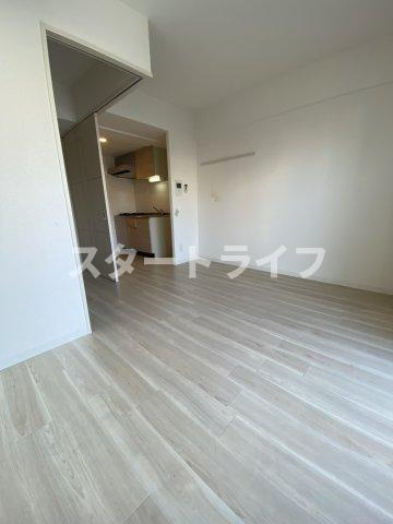 大阪市淀川区新北野１丁目の賃貸マンションの居間・リビング