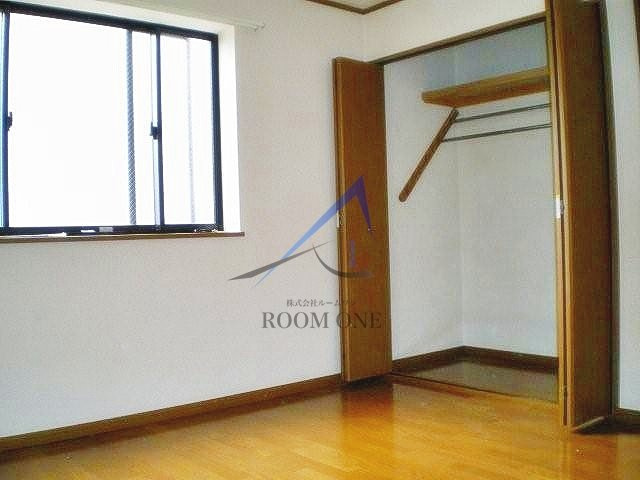 パーサニア の居間・リビング|洋室のお部屋です。