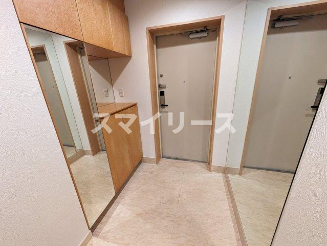 T's garden北柏3号棟の玄関