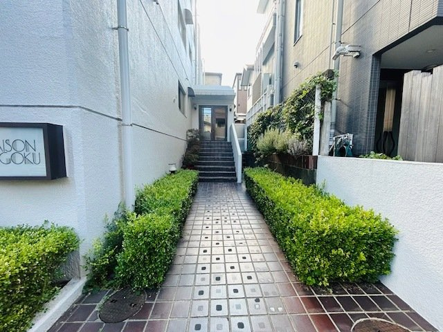 メゾン千石のエントランス