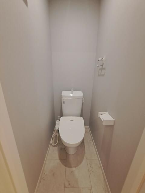 ＳＫ豊四季のトイレ|ゆったりとした空間のトイレです