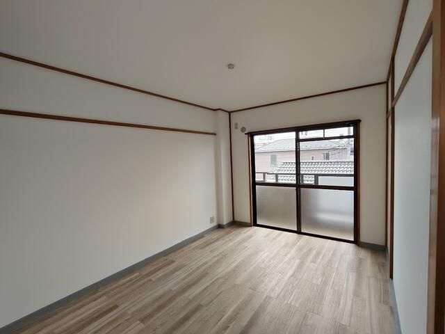 エレガンス松原の洋室|別部屋参照写真