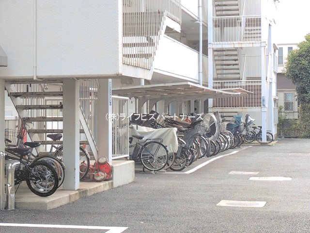 二子玉川ロイヤルマンションの駐輪場