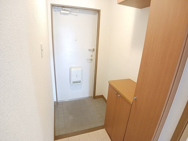 グレンツェントの玄関|収納もある玄関です