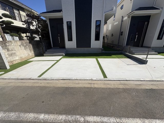 【長期優良住宅】八王子市散田町 新築戸建（全室洋室・駐車場2台）の駐車場