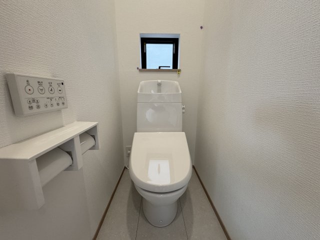 明石市東朝霧丘新築戸建のトイレ