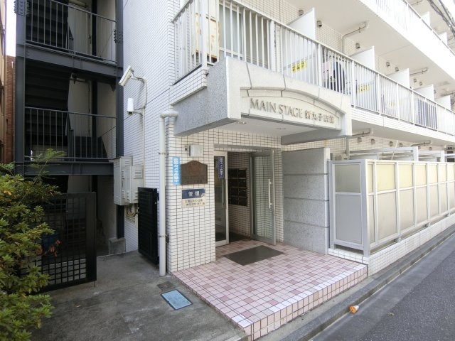 メインステージ新丸子駅前のエントランス