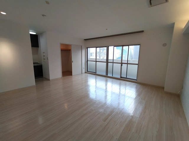 箕面市船場東１丁目の店舗事務所
