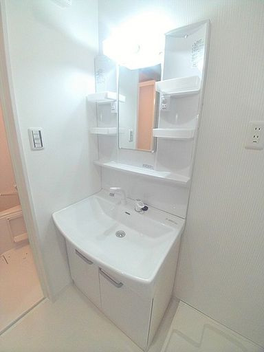 ワコーレヴィータ住吉宮町の洗面所