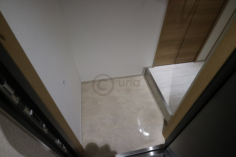 神戸市中央区生田町４丁目の賃貸マンションの玄関