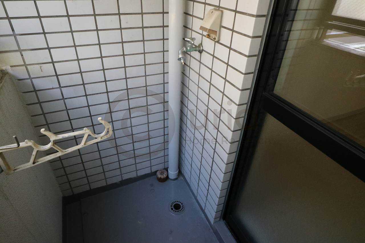 神戸市灘区岩屋中町２丁目の賃貸マンションのバルコニー