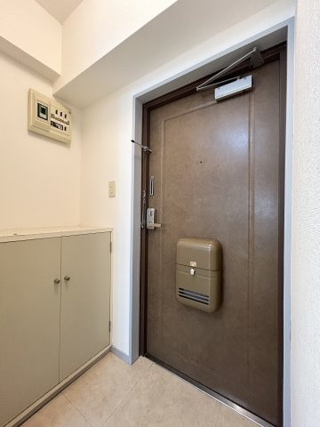 ハナブサマンションの玄関|落ち着いた玄関です