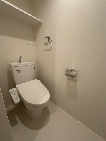 ＧＲＡＮ ＰＡＳＥＯ 自由が丘奥沢のトイレ|ゆったりとした空間のトイレです