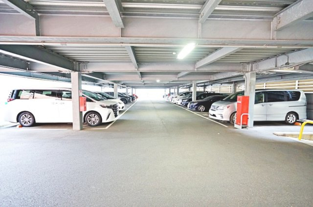 大阪市城東区今福西２丁目の中古マンションの駐車場