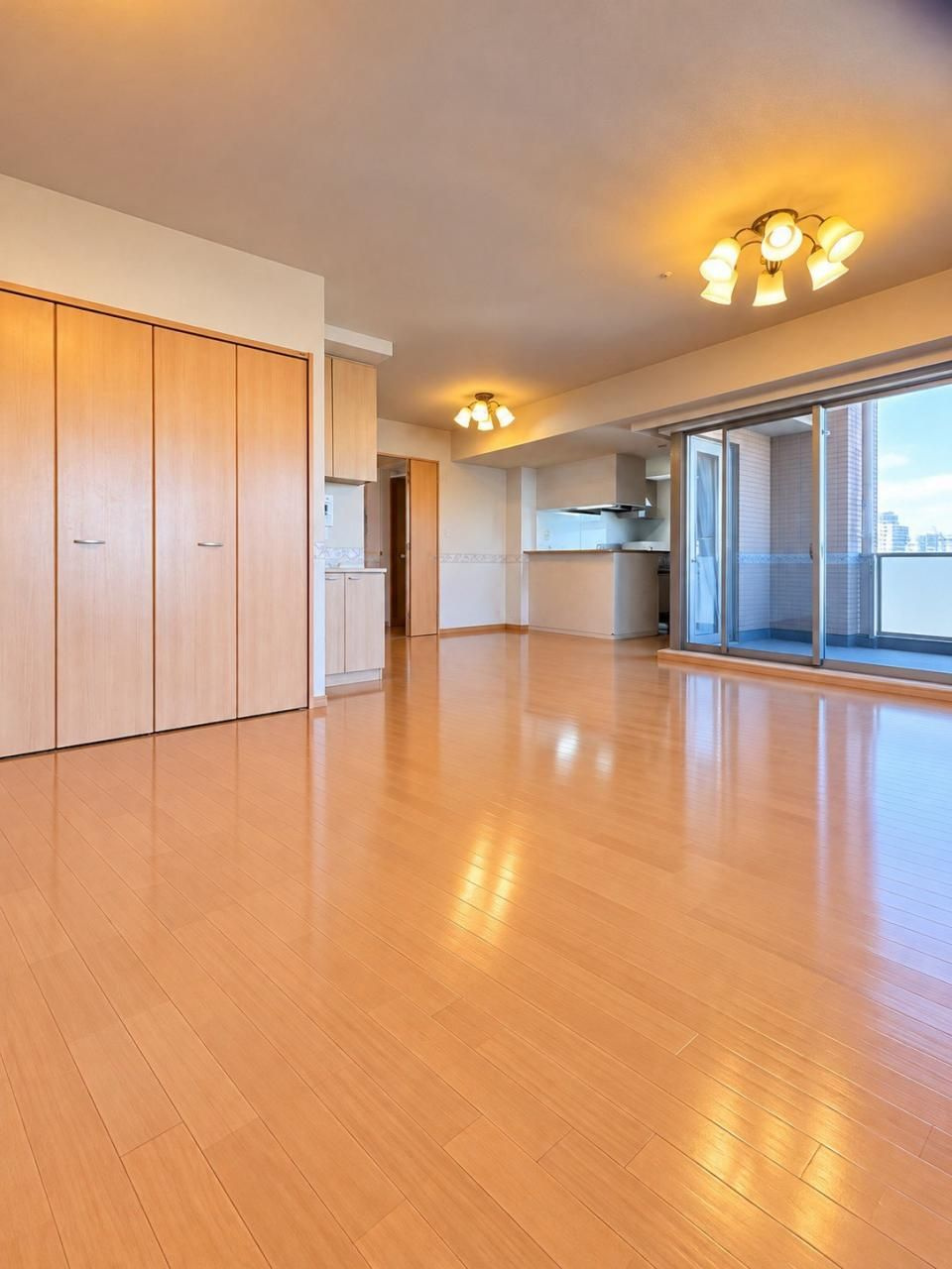 大阪市城東区今福西２丁目の中古マンションの居間・リビング