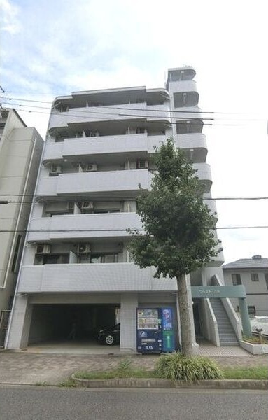 クレスト八熊の外観