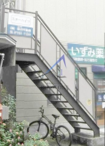スターハイツのその他共用部分|共用階段です。