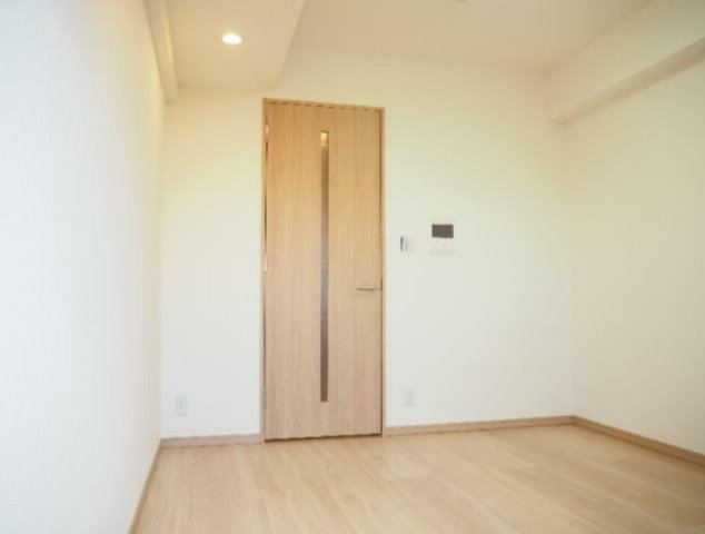 【居間・リビング】 | ルーブル川崎都町弐番館 | 6帖のお部屋です。