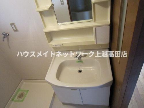 サニー春日の洗面所|洗面化粧台・洗濯機置場