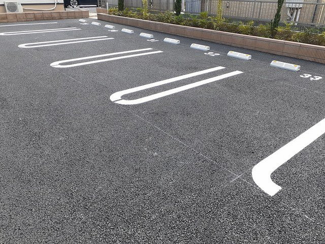 アヴニール　Ⅰの駐車場|駐車場に車を止められます