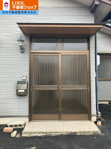 岐阜市薬師町平屋建の玄関|収納もある玄関です