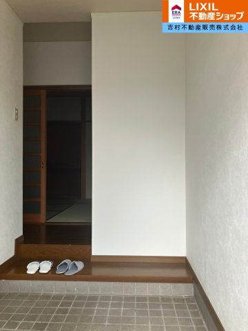 岐阜市薬師町平屋建の玄関|明るい玄関です