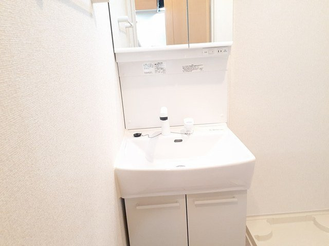 モレーンの洗面所|ゆったりとスペースのある洗面所