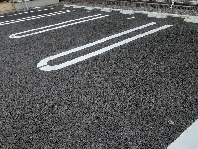 モレーンの駐車場|車をお持ちの方に嬉しい駐車場付きの物件です