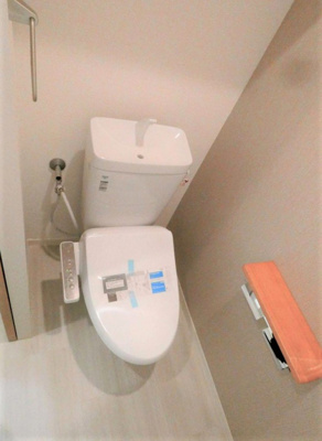 【トイレ】 | ザ・コートビレッジ | コンパクトで使いやすいトイレです