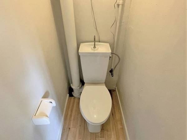 ビレッジハウス座間2号棟のトイレ|落ち着いたトイレです