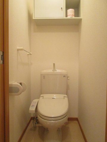 アドリアーノのトイレ|シンプルで使いやすいトイレです
