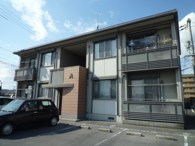 倉敷市日吉町のアパートの外観