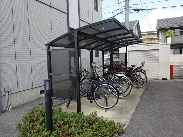 倉敷市日吉町のアパートのその他共用部分|自転車置き場
