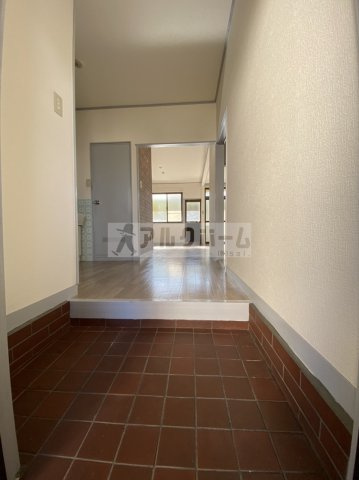 メゾン柏原の玄関