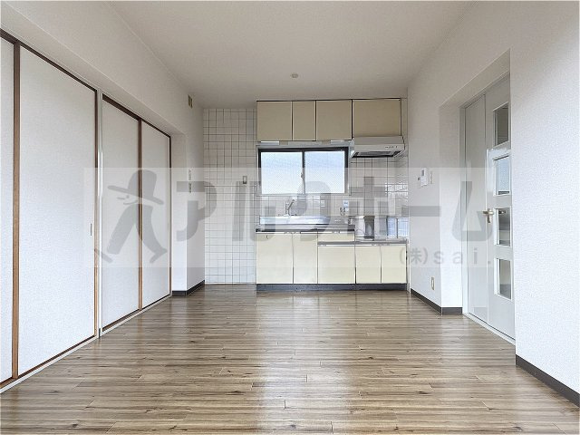 ラインプラザ本郷の居間・リビング