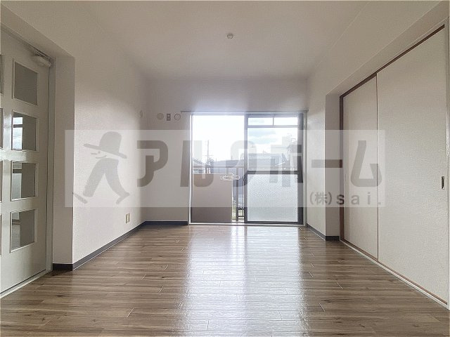 ラインプラザ本郷の居間・リビング