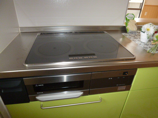 メゾンＭ　Ｂのキッチン|ＩＨコンロ