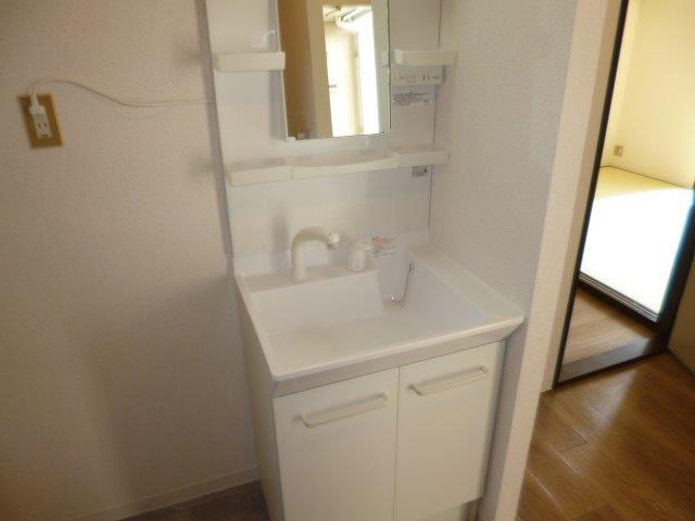 コーポじゅえいの独立洗面台|シャンプードレッサー